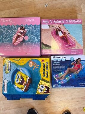 Pink Twist Luxury Inflatable Pool Lounger - Pink